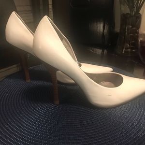 White Leather Nine West Pointy Pumps Sz 10